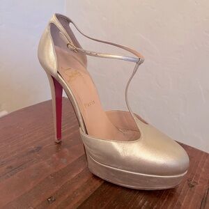 Christian Louboutin gold platform heels sz 40